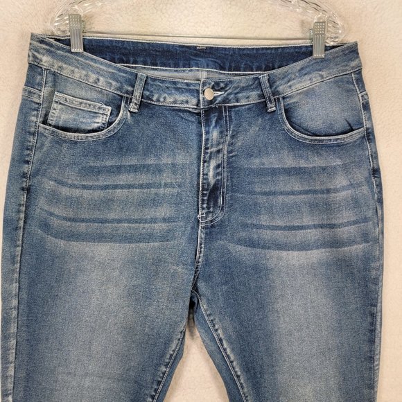 Plus Size Blue Denim Stretch High Rise Embroidered Classic Western Bootcut Jeans - Picture 2 of 16